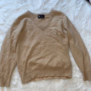 Nude Cashmere long sleeve v neck sweater cozy